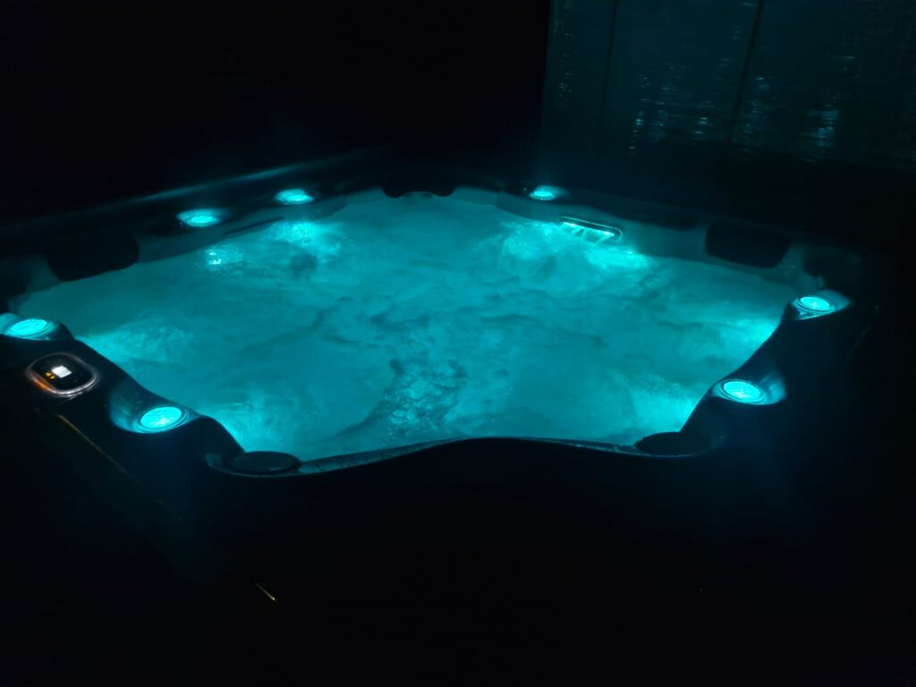 Jacuzzi ogrodowe, led, podgrzewane. Oława, Wrocław, Warszawa, Kraków, Gdańsk, Szczecin, Poznań, Lublin, Rzeszów, Katowice, Częstochowa, Zielona Góra, Kołobrzeg, Łódź, Radom, Białystok, Olsztyn, Koszalin, Przemyśl