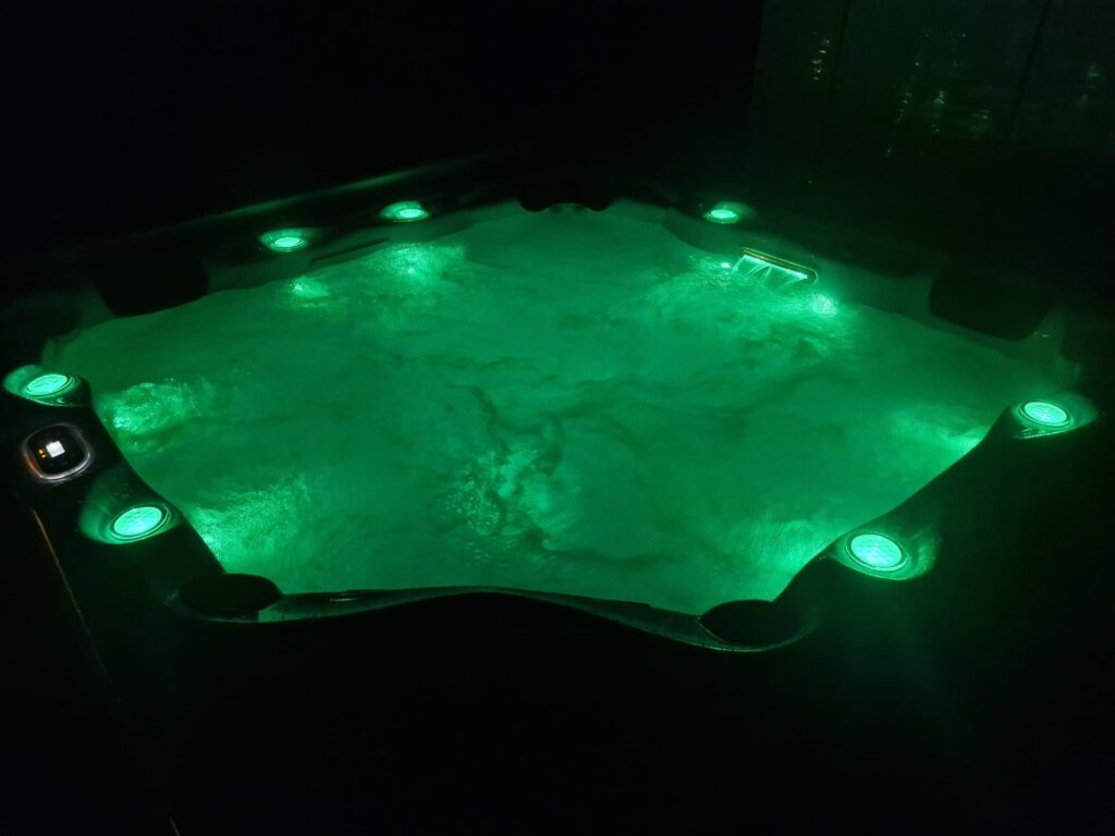 Jacuzzi ogrodowe, led, podgrzewane. Oława, Wrocław, Warszawa, Kraków, Gdańsk, Szczecin, Poznań, Lublin, Rzeszów, Katowice, Częstochowa, Zielona Góra, Kołobrzeg, Łódź, Radom, Białystok, Olsztyn, Koszalin, Przemyśl