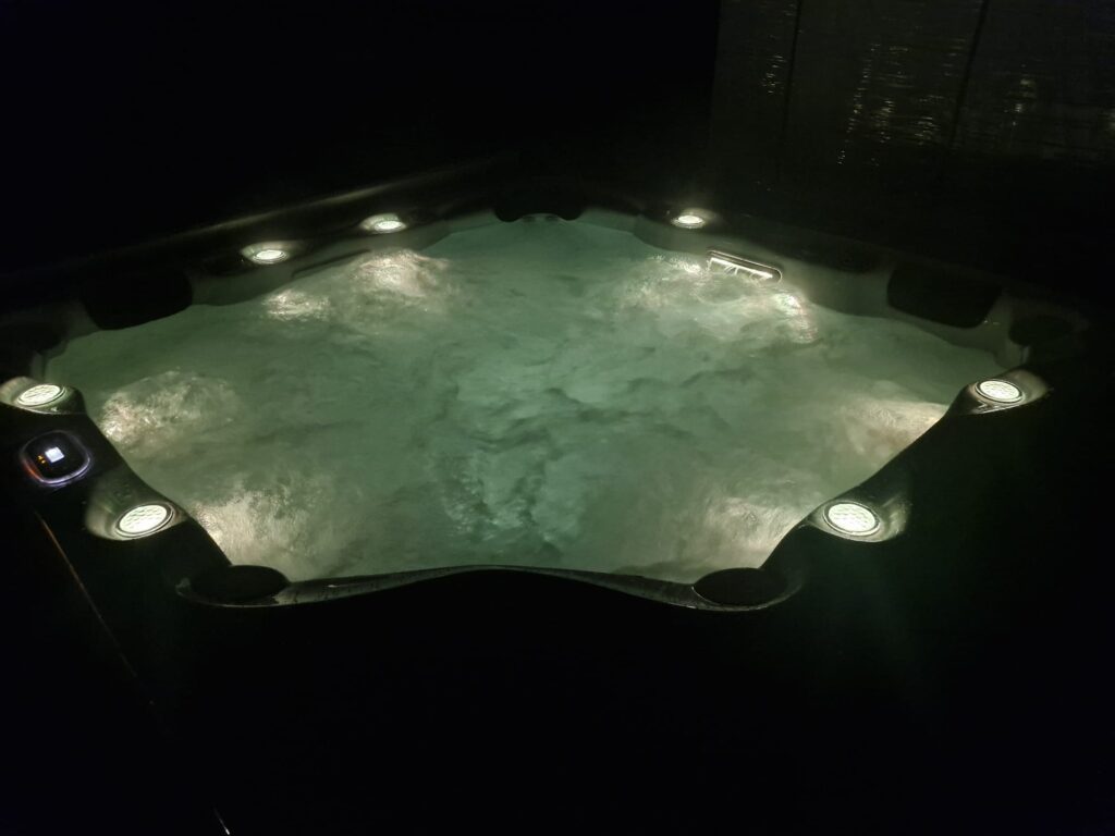 Jacuzzi ogrodowe, led, podgrzewane. Oława, Wrocław, Warszawa, Kraków, Gdańsk, Szczecin, Poznań, Lublin, Rzeszów, Katowice, Częstochowa, Zielona Góra, Kołobrzeg, Łódź, Radom, Białystok, Olsztyn, Koszalin, Przemyśl