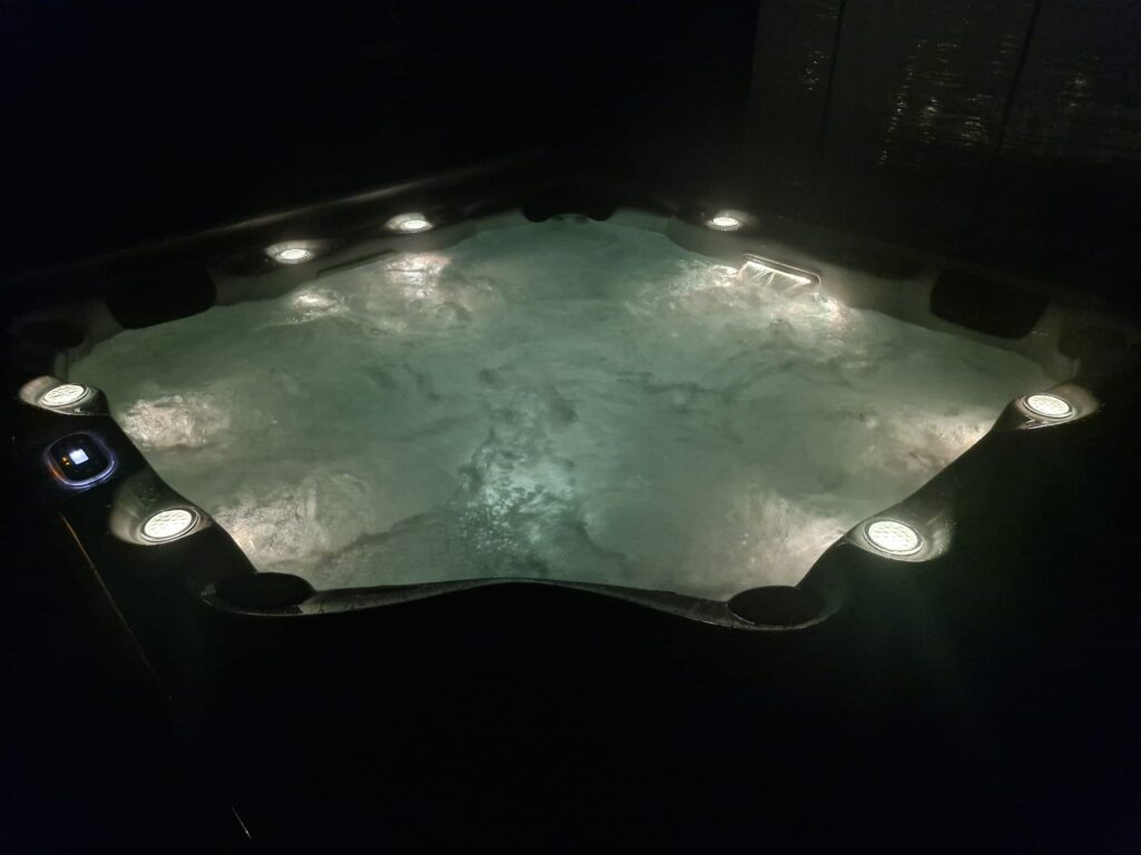 Jacuzzi ogrodowe, led, podgrzewane. Oława, Wrocław, Warszawa, Kraków, Gdańsk, Szczecin, Poznań, Lublin, Rzeszów, Katowice, Częstochowa, Zielona Góra, Kołobrzeg, Łódź, Radom, Białystok, Olsztyn, Koszalin, Przemyśl