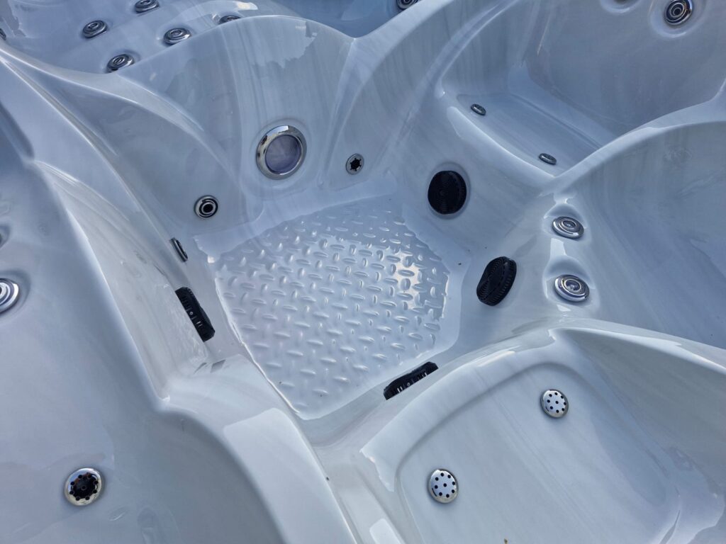 Jacuzzi ogrodowe, led, podgrzewane. Oława, Wrocław, Warszawa, Kraków, Gdańsk, Szczecin, Poznań, Lublin, Rzeszów, Katowice, Częstochowa, Zielona Góra, Kołobrzeg, Łódź, Radom, Białystok, Olsztyn, Koszalin, Przemyśl