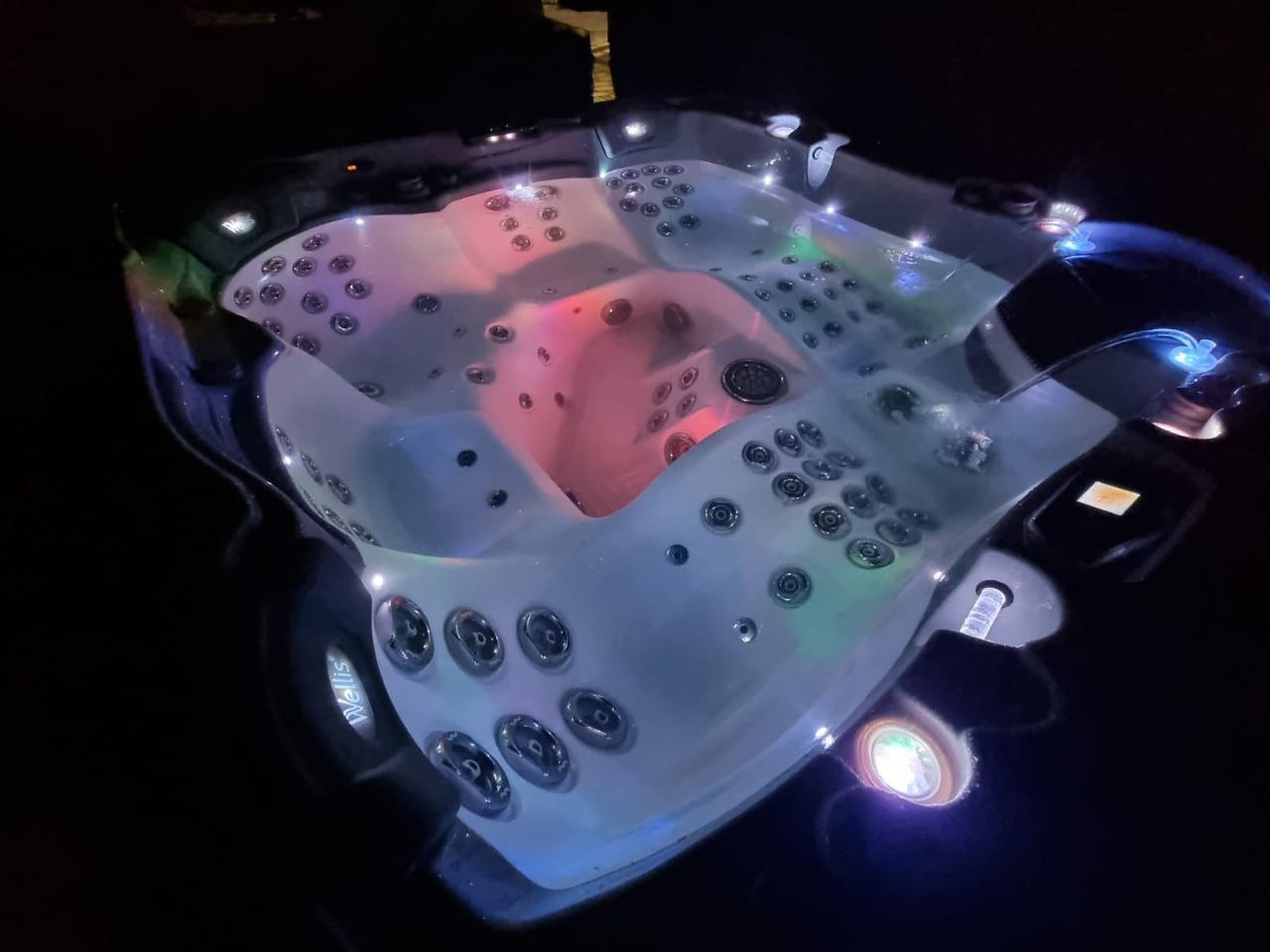 Jacuzzi ogrodowe, led, podgrzewane. Oława, Wrocław, Warszawa, Kraków, Gdańsk, Szczecin, Poznań, Lublin, Rzeszów, Katowice, Częstochowa, Zielona Góra, Kołobrzeg, Łódź, Radom, Białystok, Olsztyn, Koszalin, Przemyśl